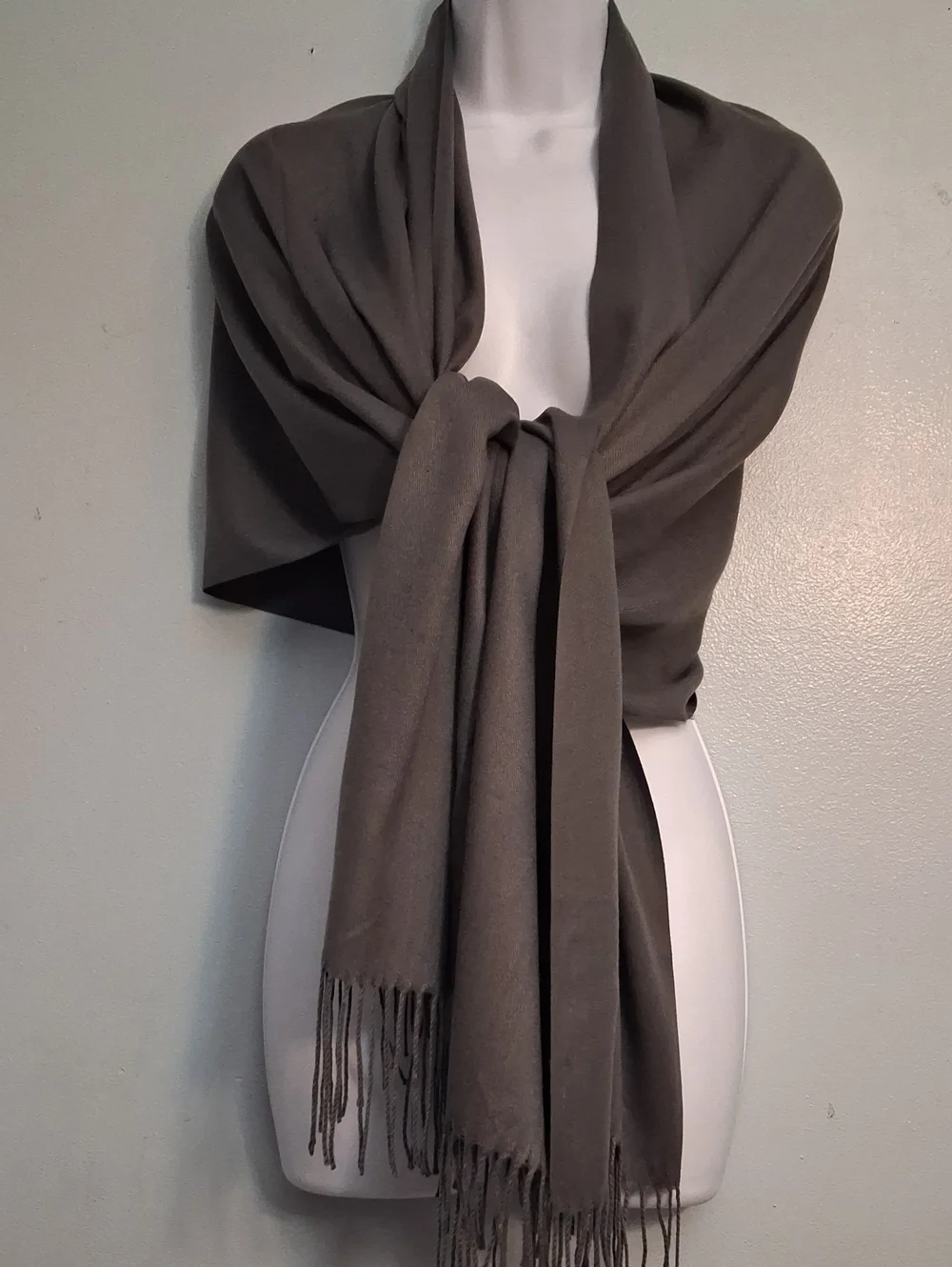 Cashmere Gray With Fringe Scarf